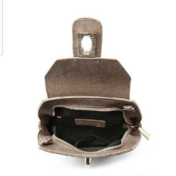 NEW! Pink Haley Frida Front Lock Patch Crossbody - Picture 5 of 6